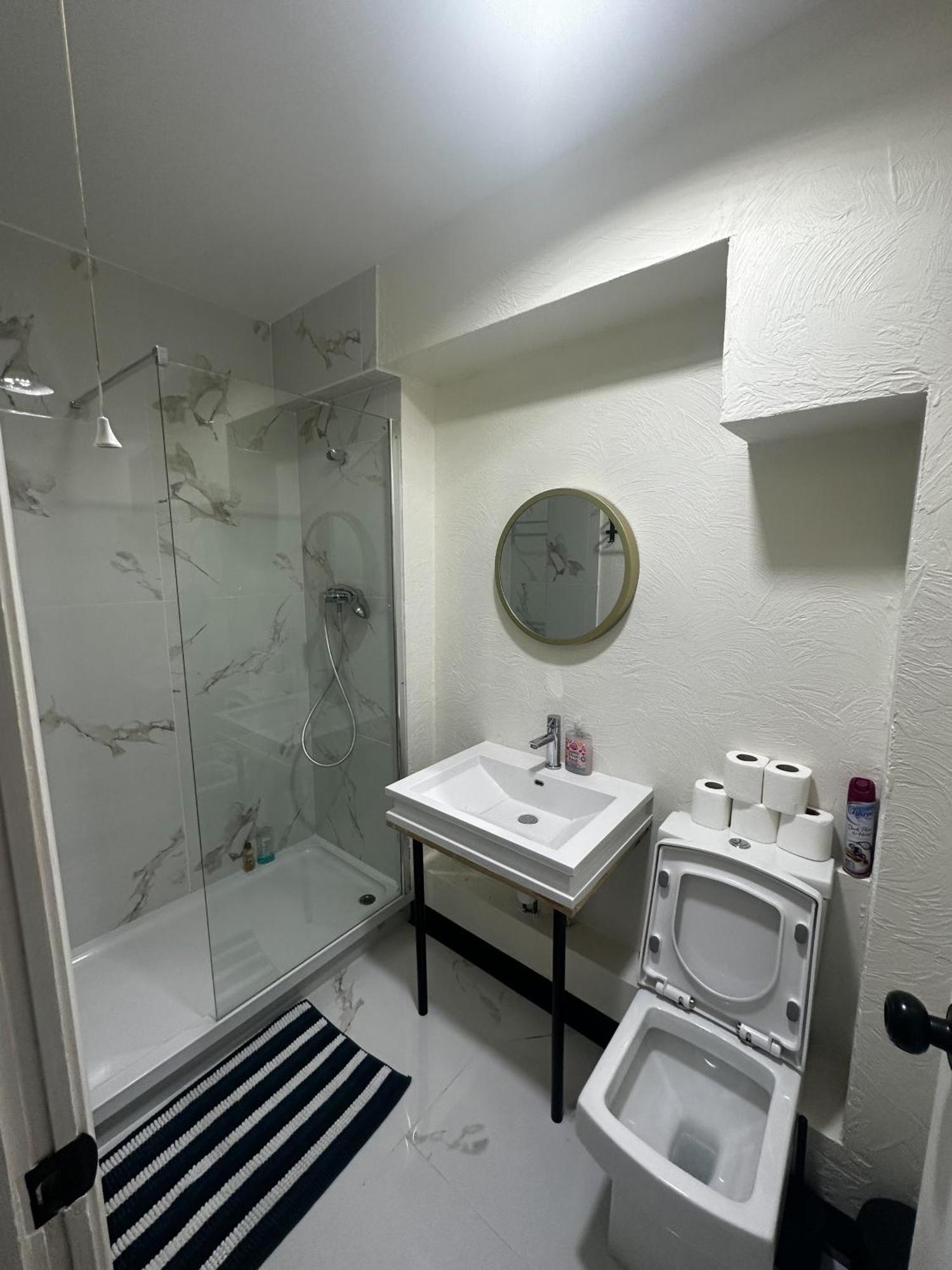 Flat 2 In Aldgate * Londres